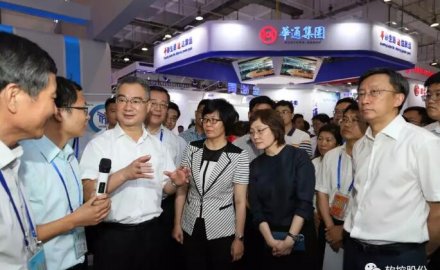 王清宪书记鼓励必博智能制造取得新突破